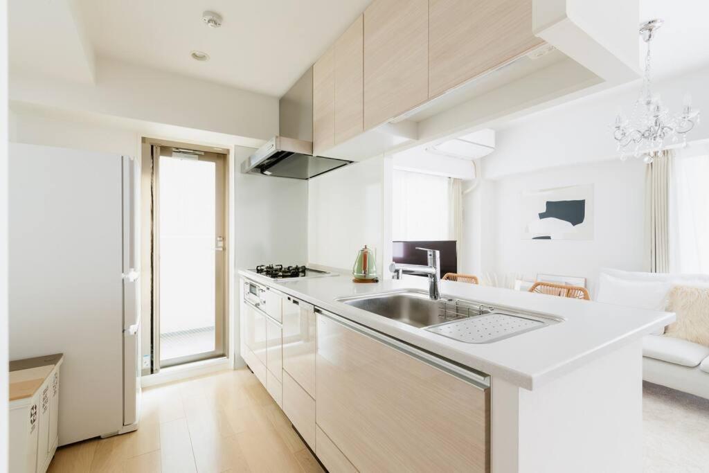 Open Sale: Spacious Namba Apartment near Dotonbori Osaka Exterior photo